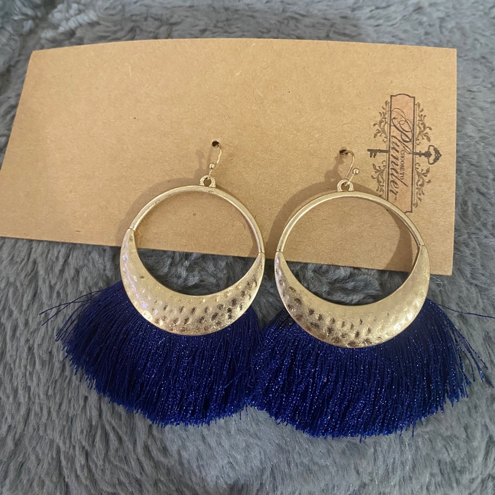 NIB RETIRED Plunder Sydney Earrings